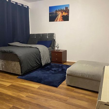 Double En-Suite Rooms Nevendon Kültér fotó